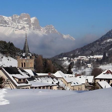 Petit Studio Mansarde 18 M2 Avec Navette Gratuit Aux Pistes De Ski Gresse-en-Vercors Buitenkant foto